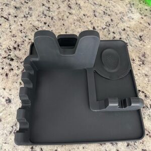 Black Silicone Utensil and Lid Rest